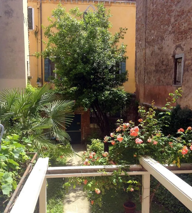 3749 Pontechiodo Bed & Breakfast Venice